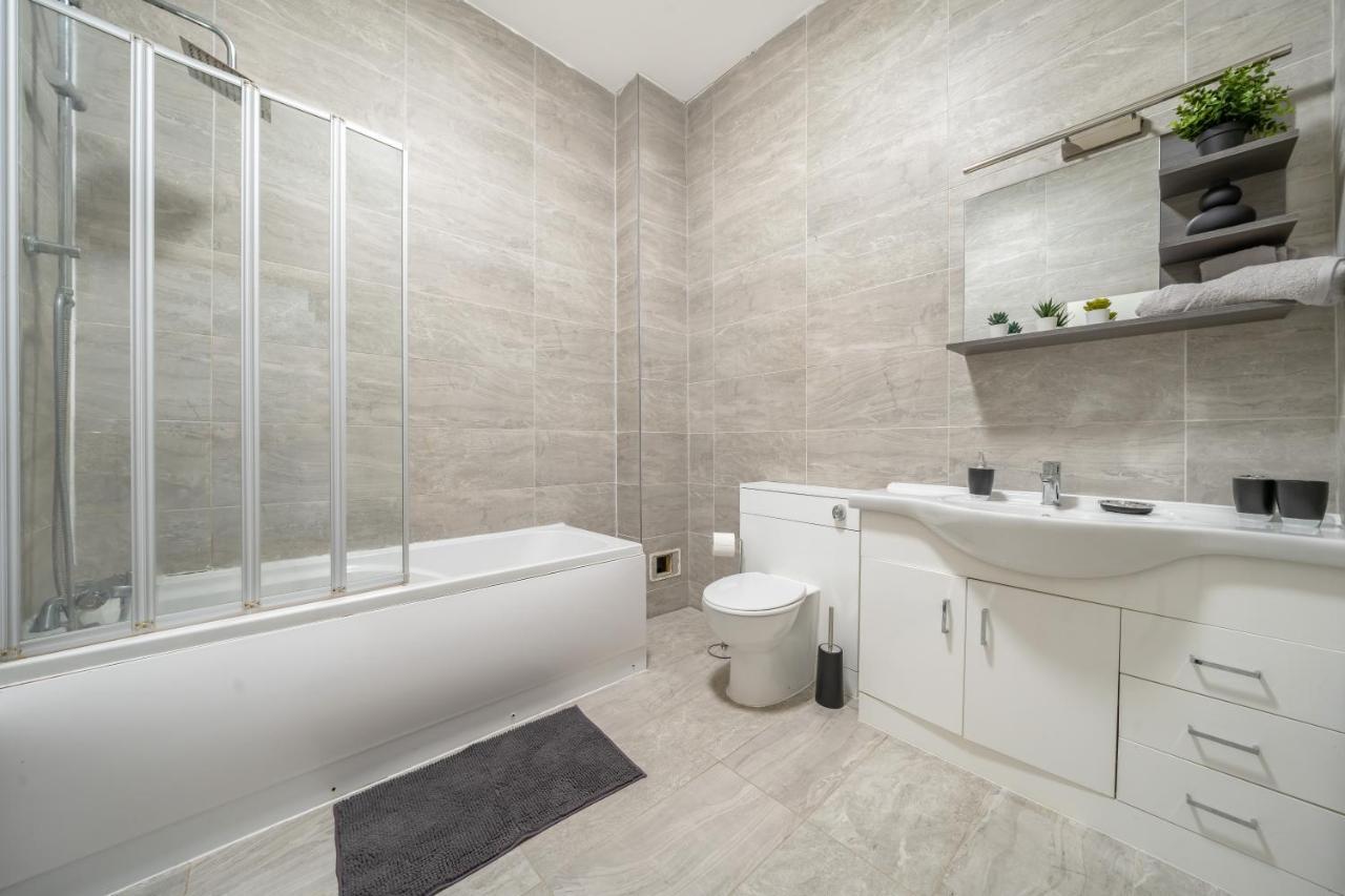 Spacious City Centre Apartment - Sleeps 8 Liverpool Exterior photo